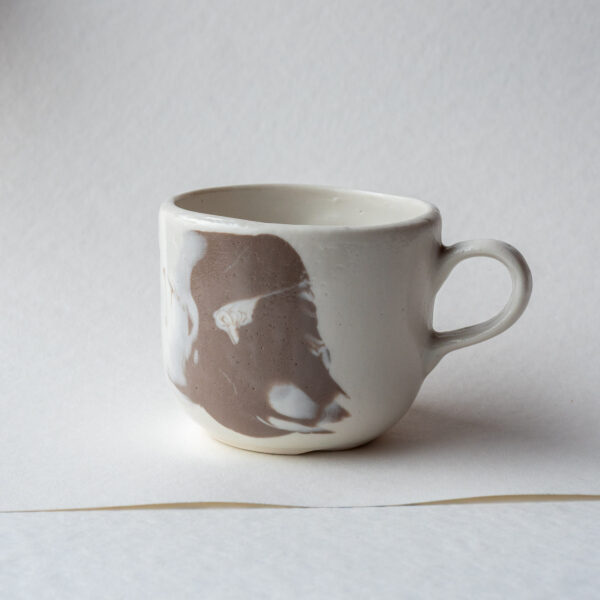 Skaite Mug 08 that got too friendly with the kiln shelves