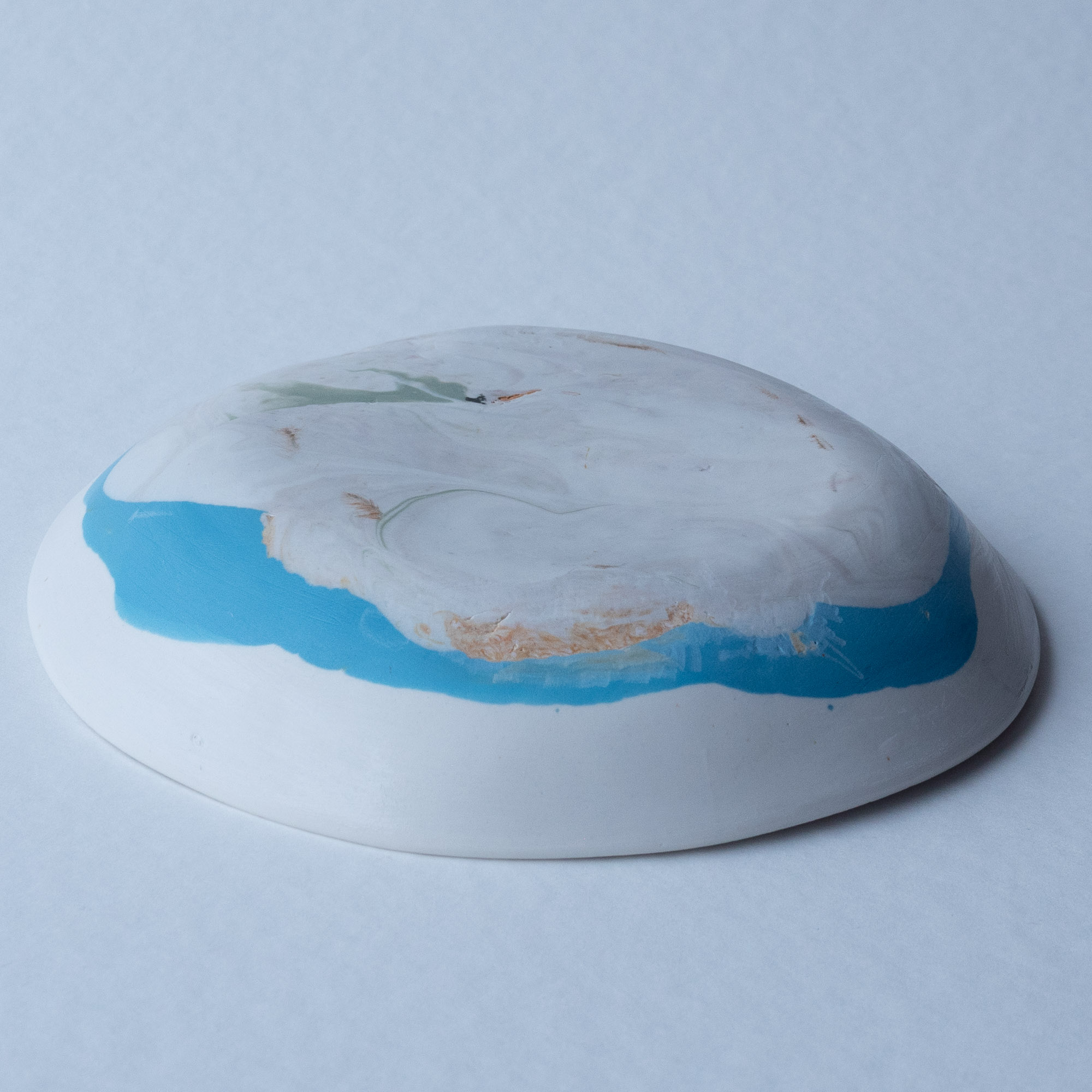 Studio Bowl 05 that is really a plate - Image 4